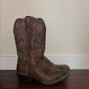 JUSTIN BOOTS- Sz 8.5B. Classic roper! Brown with pink purple & cream accent!